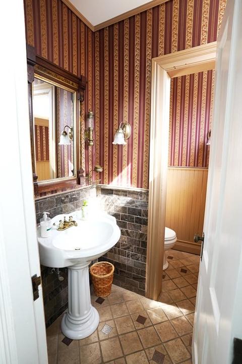 527 Rock St, Fall River, MA 02720 photo 18