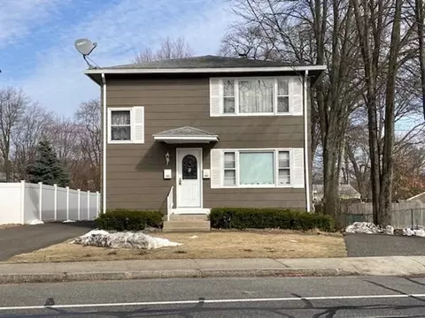 196 Montgomery St, Chicopee, MA 01020 photo 2