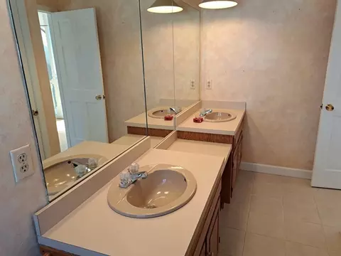 3 Beaumont Rd, Worcester, MA 01604 photo 9