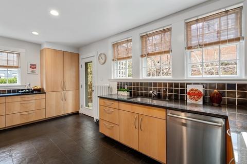85 Stanton Rd, Brookline, MA 02445 photo 4