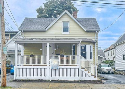 21 Carnes St, Lynn, MA 01905