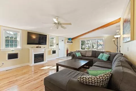 73 Longfellow Rd, Reading, MA 01867 photo 6