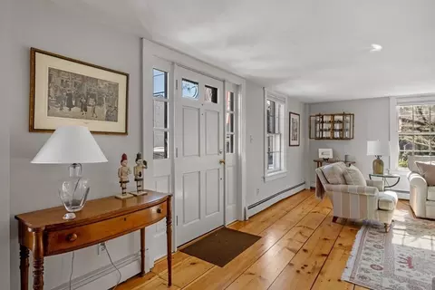 104 Front St, Marblehead, MA 01945 photo 6
