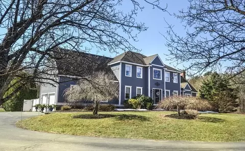27 Brigham Rd, Berlin, MA 01503 photo 4