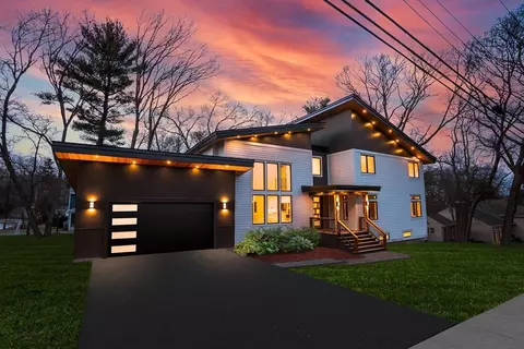 31 Lantern Ln, Arlington, MA 02474