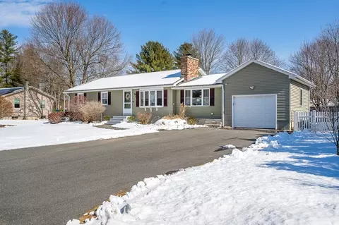 3 Concord Dr, Easthampton, MA 01027 photo 3