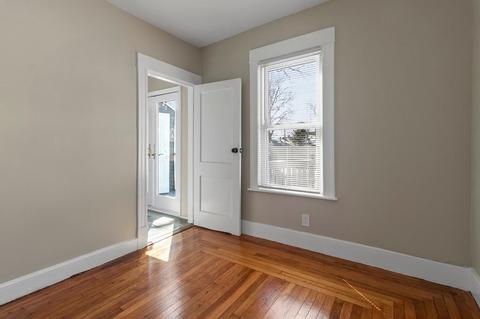 52 Freeman Ter, Springfield, MA 01104 photo 32