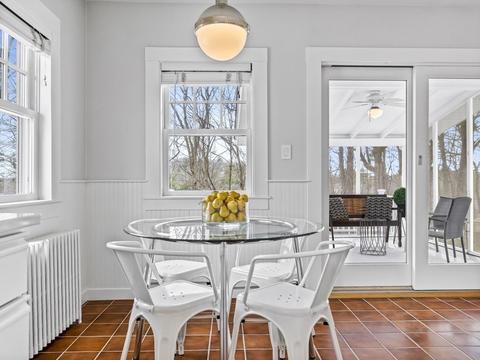 97 Crest Rd, Wellesley, MA 02482 photo 8