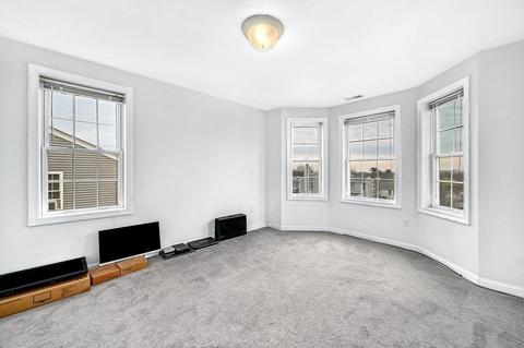 109 Ledgecrest Dr, Worcester, MA 01603 photo 4