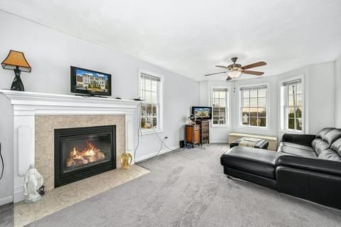 109 Ledgecrest Dr, Worcester, MA 01603 photo 2