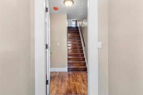 32 Whitmarsh Ave, Worcester, MA 01606 photo 9