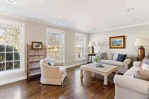 88 Standish Rd, Needham, MA 02492 photo 4