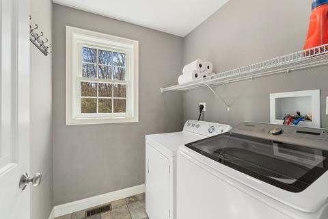 149 Maple St, Douglas, MA 01516 photo 14