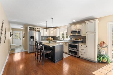 149 Maple St, Douglas, MA 01516 photo 5