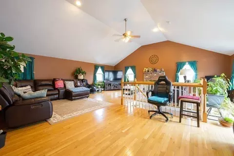 185 Plain St, Franklin, MA 02038 photo 10