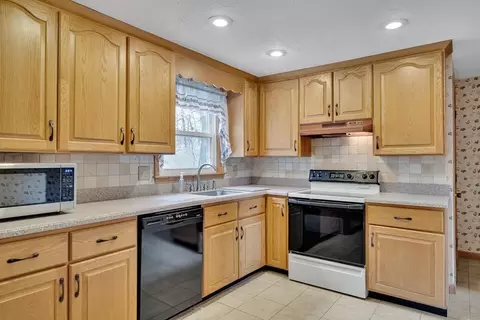 18 Forest St, Dedham, MA 02026 photo 16