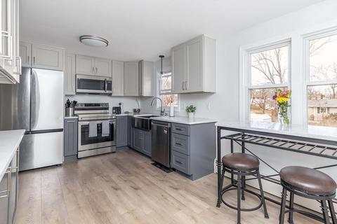 79 Olko Cir, Chicopee, MA 01020 photo 2