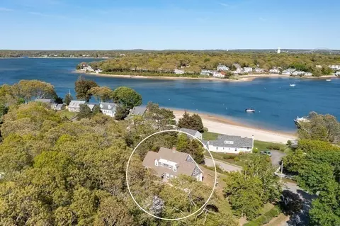 16 Jefferson Shores Rd, Wareham, MA 02532 photo 2