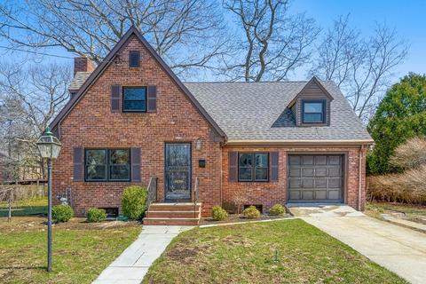 5 Gerald Rd, Stoneham, MA 02180 photo 2