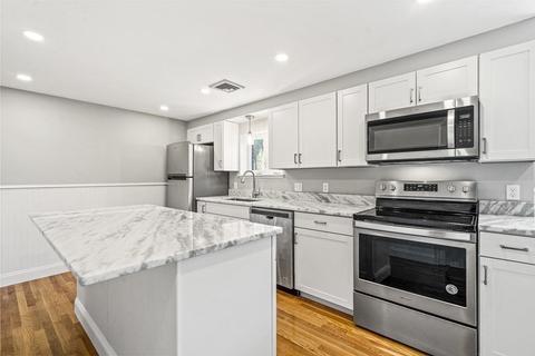 5 Gerald Rd, Stoneham, MA 02180 photo 8