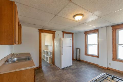16 Amity Ct, Springfield, MA 01108 photo 10