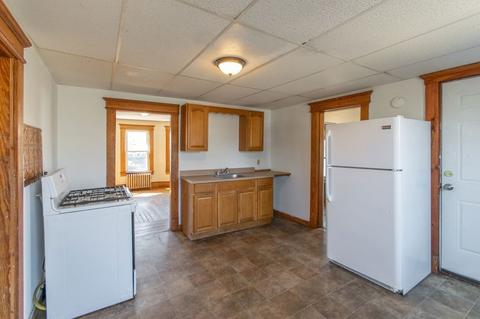 16 Amity Ct, Springfield, MA 01108 photo 11