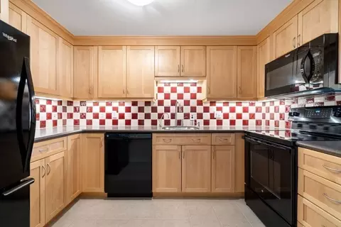 28 Alton #E, Brookline, MA 02446 photo 10