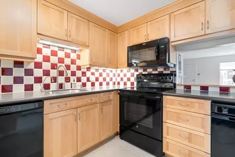 28 Alton #E, Brookline, MA 02446 photo 11