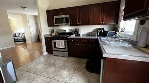 78 Barre St, Fall River, MA 02723 photo 4