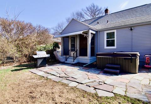 170 Roosevelt Ave, Springfield, MA 01118 photo 2