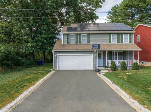 98 Briggs St, Springfield, MA 01151 photo 2