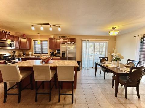 98 Briggs St, Springfield, MA 01151 photo 16