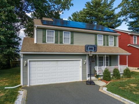 98 Briggs St, Springfield, MA 01151 photo 5