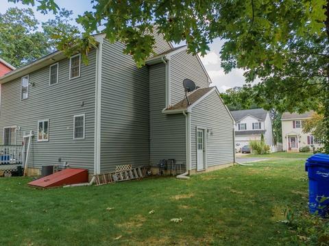 98 Briggs St, Springfield, MA 01151 photo 13