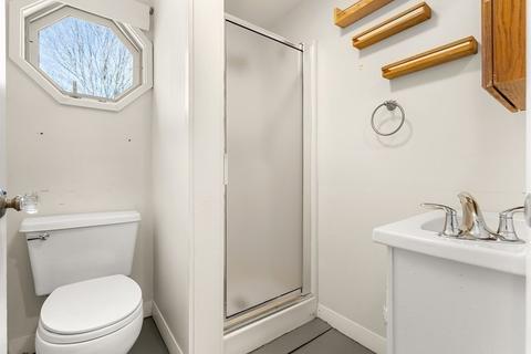 2 Phillips St, Marblehead, MA 01945 photo 16