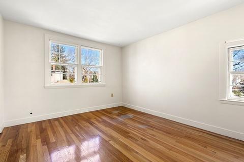 2 Phillips St, Marblehead, MA 01945 photo 17