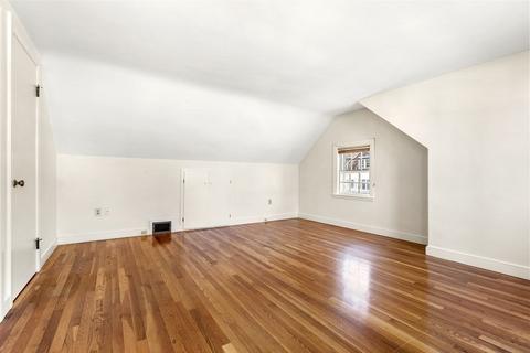 2 Phillips St, Marblehead, MA 01945 photo 15