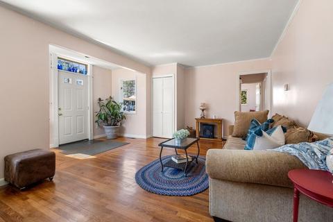 14 Larch Rd, Georgetown, MA 01833 photo 6