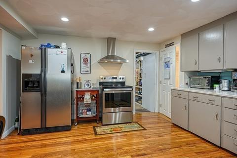 8 Cressy St, Beverly, MA 01915 photo 26