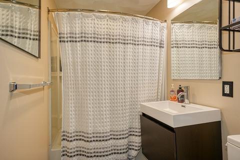 8 Cressy St, Beverly, MA 01915 photo 20
