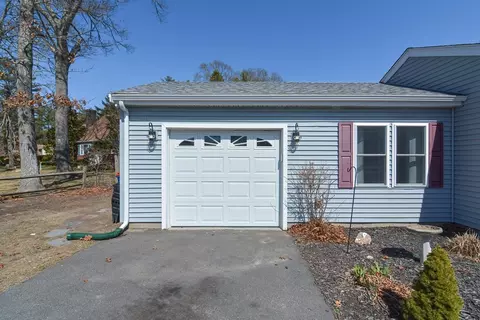 8 Irene Ave, Wareham, MA 02571 photo 3