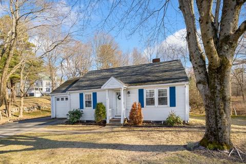 63 Maple St, Middleton, MA 01949 photo 2