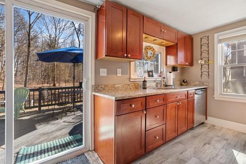 63 Maple St, Middleton, MA 01949 photo 9