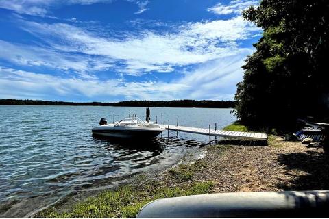 37 Horseshoe Bend Way, Mashpee, MA 02649
