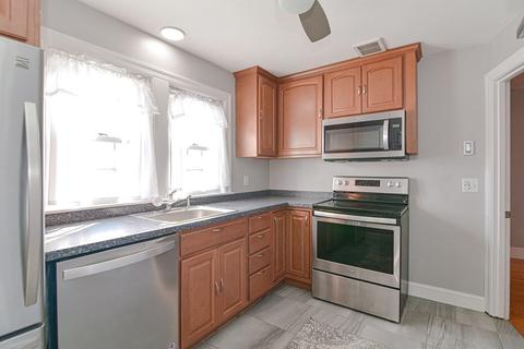 49 Marsh Ave, Worcester, MA 01605 photo 11