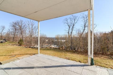 49 Marsh Ave, Worcester, MA 01605 photo 9