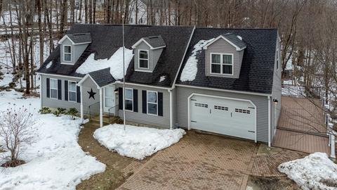 39 Proctor St, Ashburnham, MA 01430 photo 4