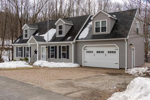39 Proctor St, Ashburnham, MA 01430 photo 3