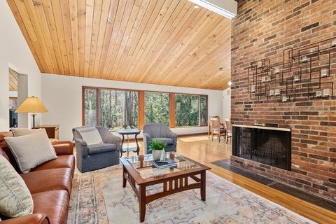 14 Perry Ln, Weston, MA 02493 photo 3