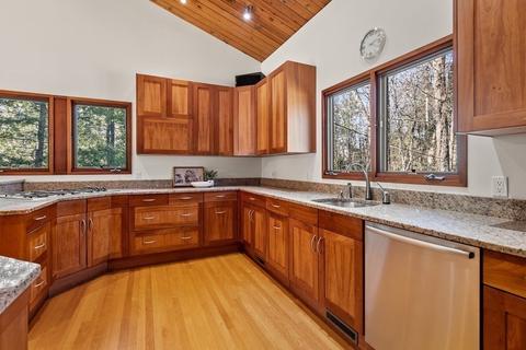 14 Perry Ln, Weston, MA 02493 photo 6